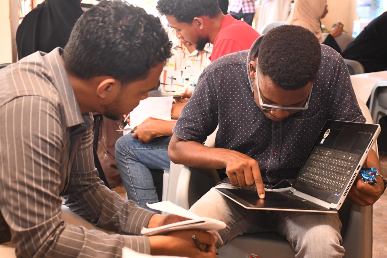 Facilitator explaining CCCF mechanism